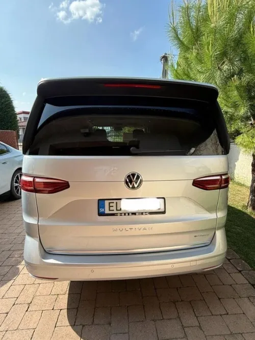 Prestation VIP Multivan Volkswagen Gris Dauphin 2023 (Essence Hybride)