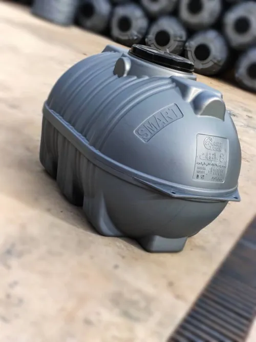 CITERNE A EAU EN PLASTIQUE