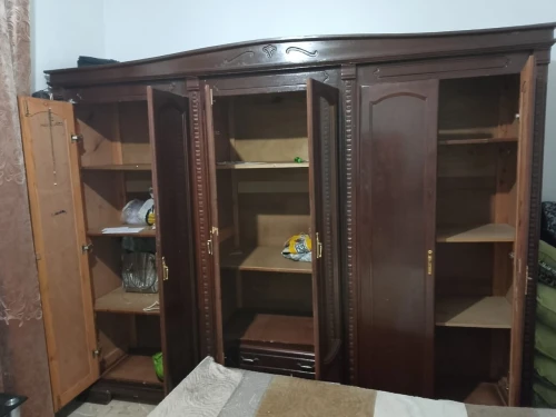 ARMOIRE EN BOIS
