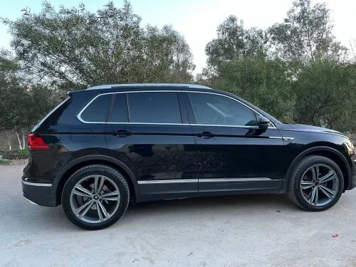 Loue Tiguan:Mariage, délégation, transfert 