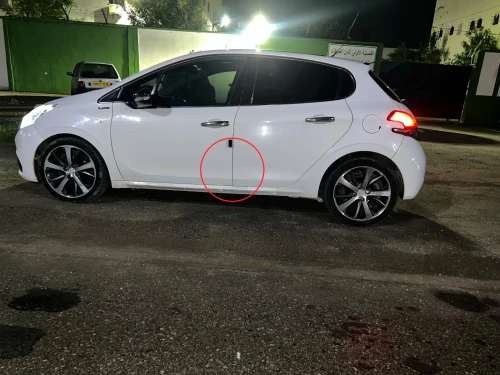 Peugeot 208 2013 Feline