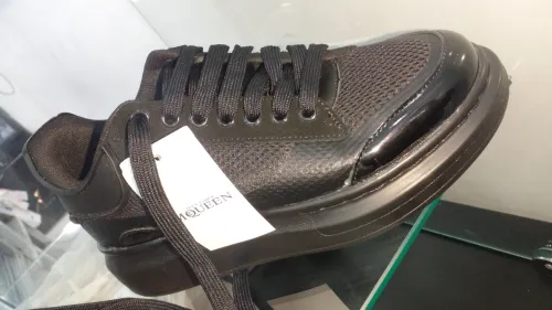 Mcqueen good qualité 38 / 39