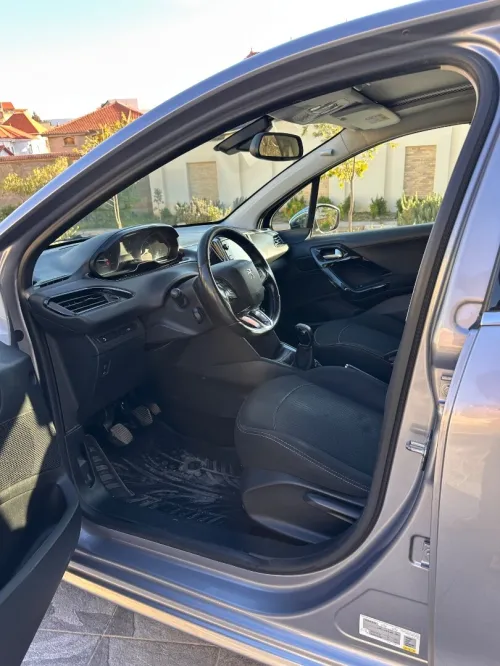 Peugeot 208 2019 Allure