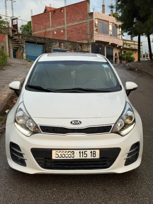 Kia Rio 5 portes 2015 Funny Facelift 