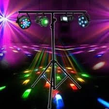 location jeux de lumiére et machine à fumée lourde et etenceille 