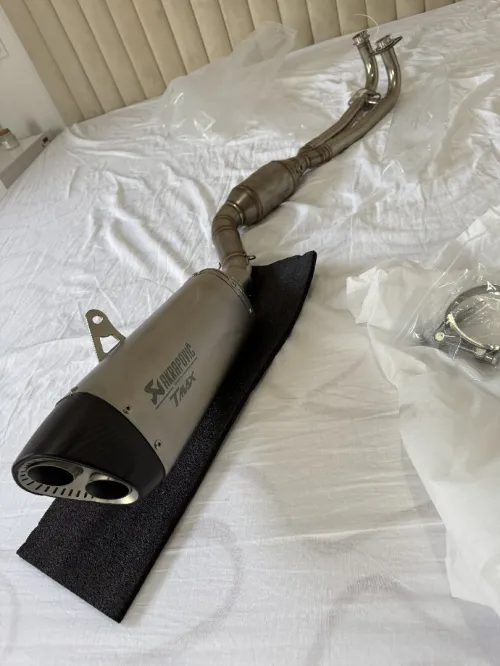 Ligne Akrapovic Tmax 560