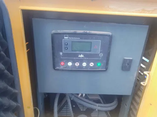 02 Groupes electrogaines + couvoir 24000