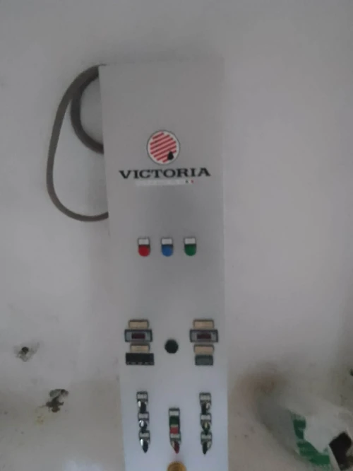 02 Groupes electrogaines + couvoir 24000