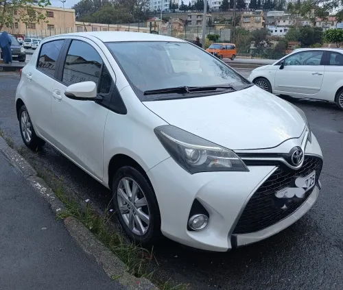 Toyota Yaris 2017 Red Edition