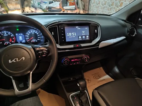 Kia KX1 2025 Black roof