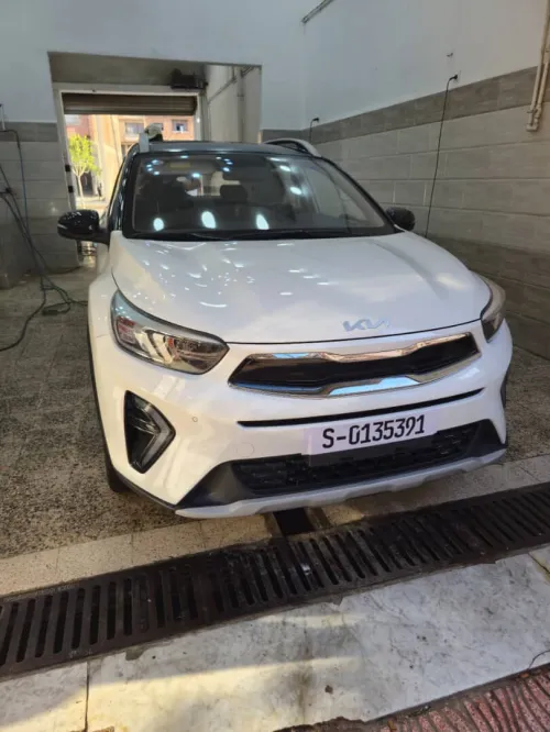 Kia KX1 2025 Black roof