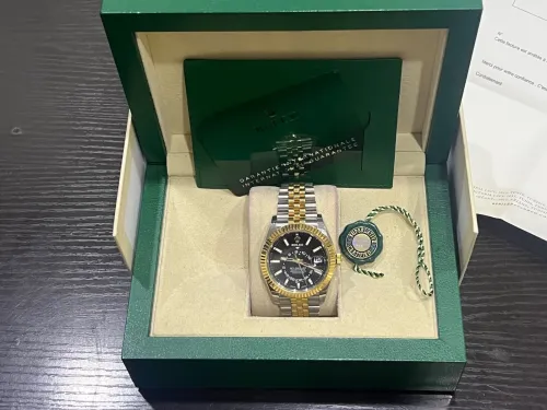 Vend Rolex skydweller original (full set) 550 millions