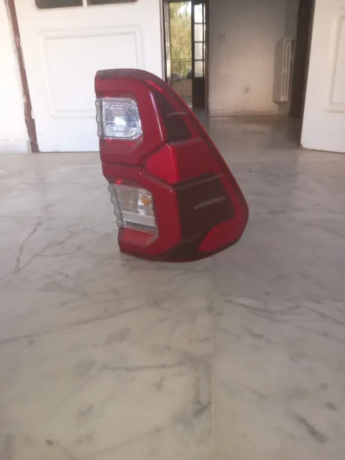 Faux avant droit et Faux arrière adroit  hilux revo 
