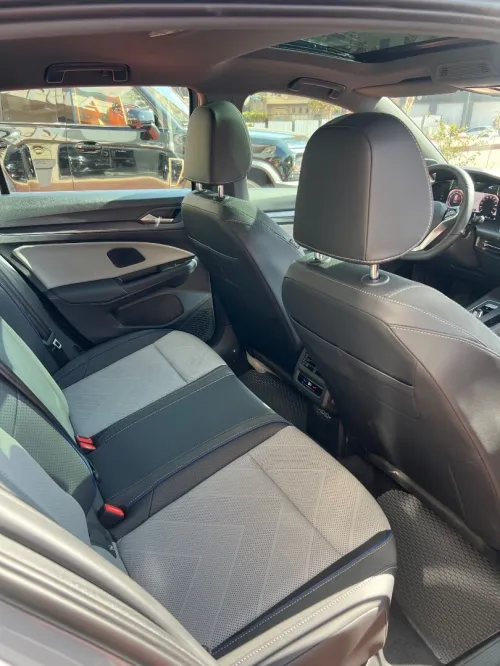 Volkswagen Golf 8,5 2025 R line