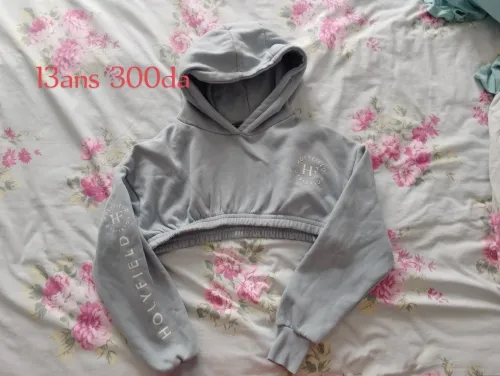 Vêtements pour filles.