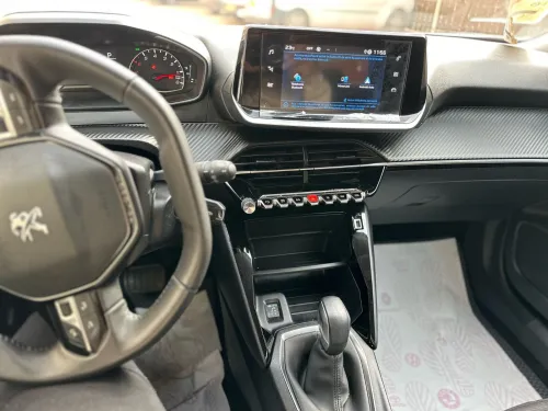 Peugeot 2008 2023 