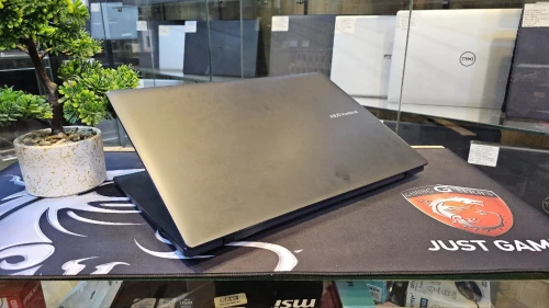 Asus vivobook 18