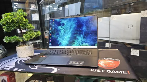 Asus vivobook 18