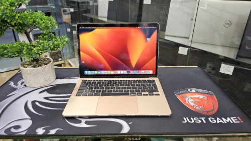 Macbook air M1 rose gold