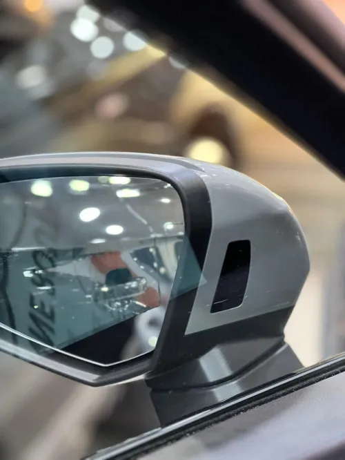 Audi Q5 2025 Slin