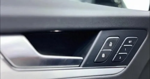 Audi Q5 2023 Slin