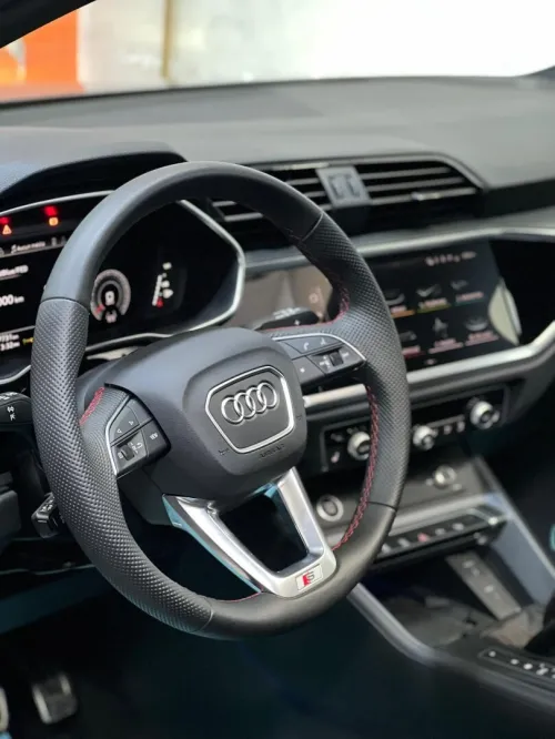 Audi Q5 2025 Slin