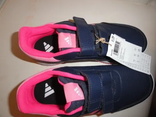 TRAINING CUIRE ADIDAS POUR FILLETTE MODEL 2025