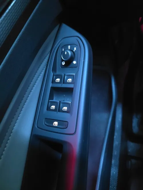 Volkswagen 8.5 2025 R blak edition