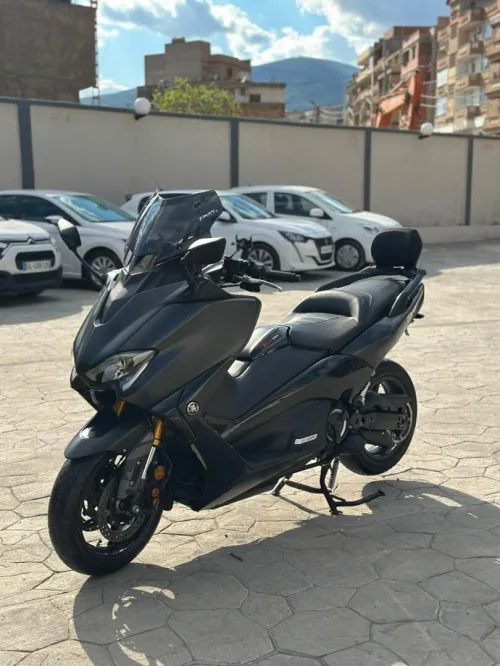 YAMAHA Tmax Dx 2018