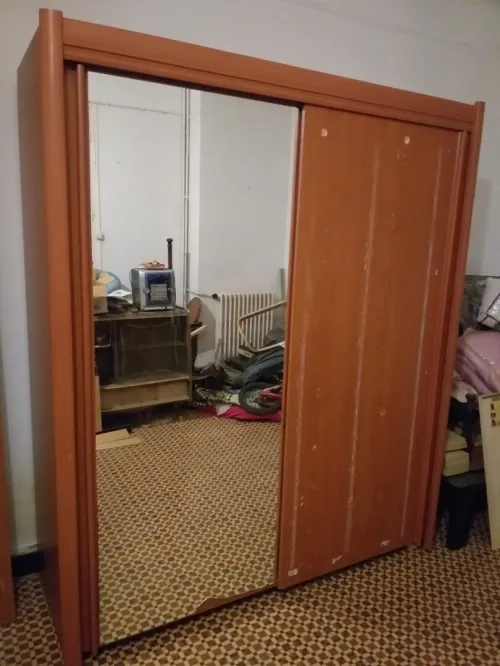خزانة مستوردة من أوروبا armoire importation européenne 