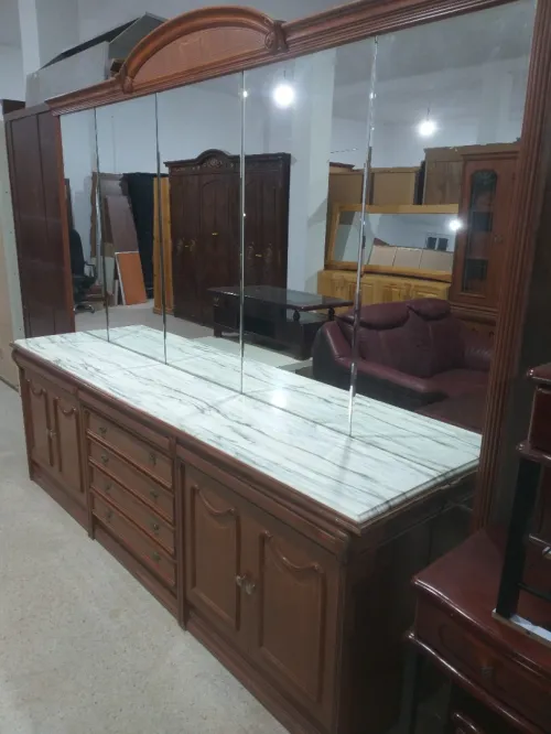 Bahut importation espagnole 