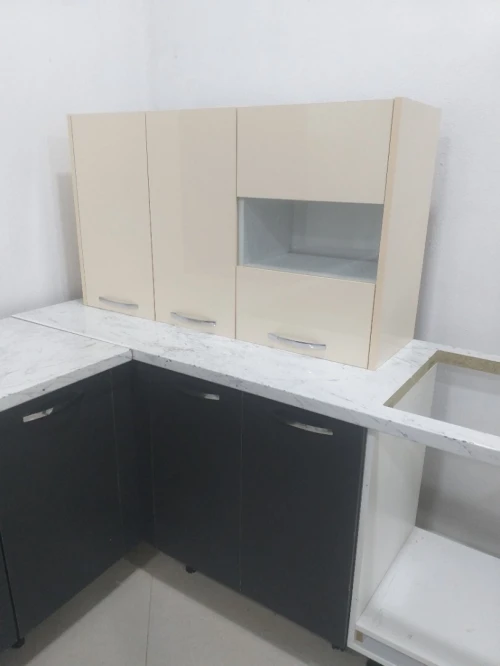 Cuisine moderne neuve non utilisé Caisson mdf face high gloss