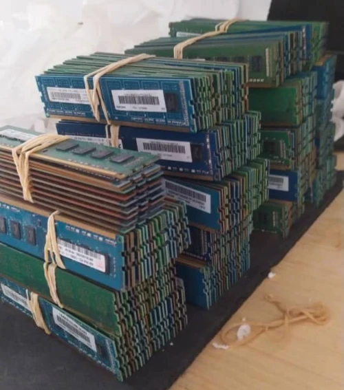 DES RAM / DDR4 DDR3 DDR2