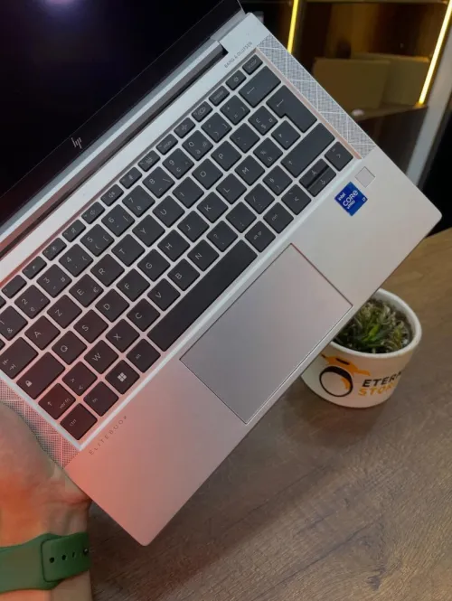 HP ELITE BOOK 830 G8 I7-1185G7 16GB/512GB