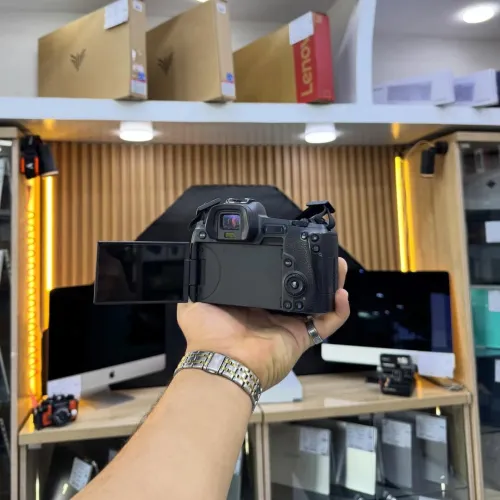 Canon EOS R boitier nu en excellent état batterie et chargeur
