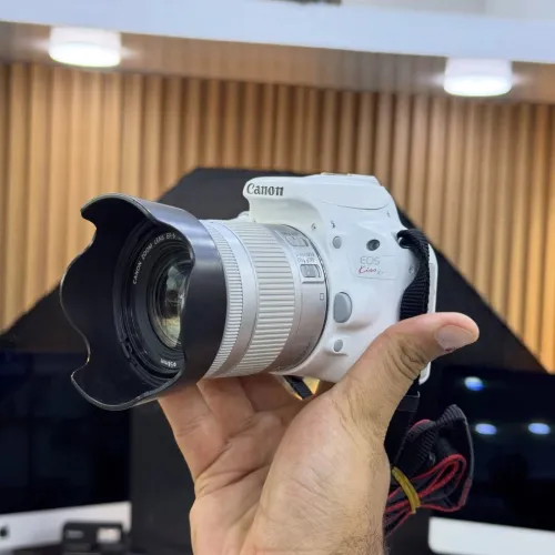 Canon kiss X7 (100D) white edition avec 18-55mm STM en excellent état
