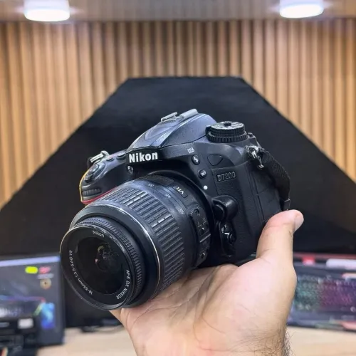 Nikon D7200 avec 18-55mm en bon état
