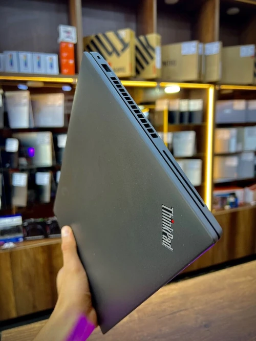Lenovo thinkpad p14s i7-1370P 16/512 RTX A500 4GB 14pouces FHD