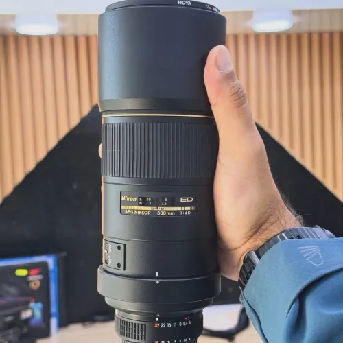 Nikon af-s nikkor 300mm f/4 D en excellent état