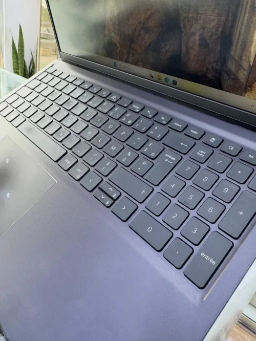 DELL VOSTRO 15- SS10 I5-11320H 8GB/256GB