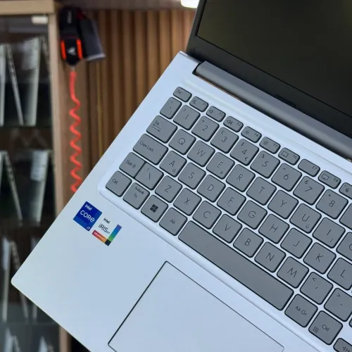 ASUS VIVOBOOK 15