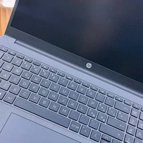 HP LAPTOP 255 G10 RYZEN 5 7520U 8G/512GB