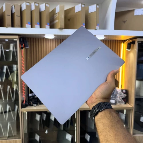 ASUS EXPRETBOOK 14