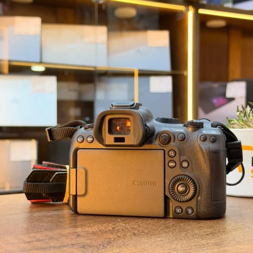 Canon r6 mark ii dans un etat