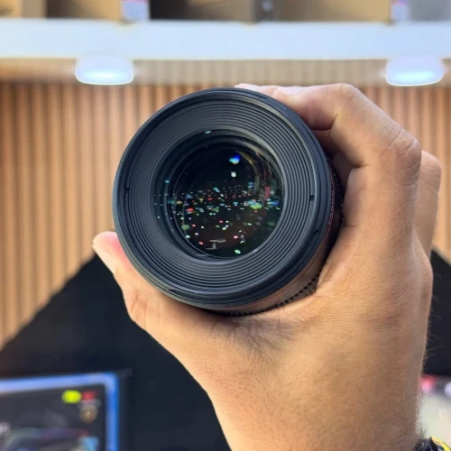 Canon 100mm f/2.8 serie L IS USM en excellent état