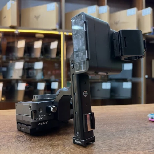 Sony FX3 nu en excellent état comme neuf avec batterie et chargeur