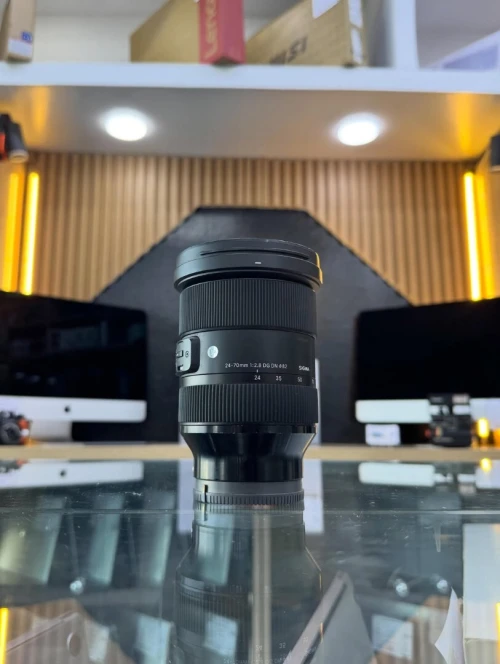 OBJECTIF SIGMA FOR SONY 24-70mm 2.8 en excellent état