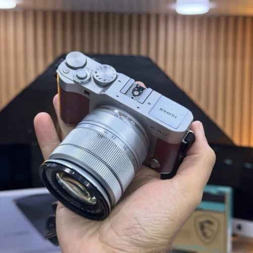 Fujifilm X-A3 avec 16-50mm f/3.5-5.6 en bon état