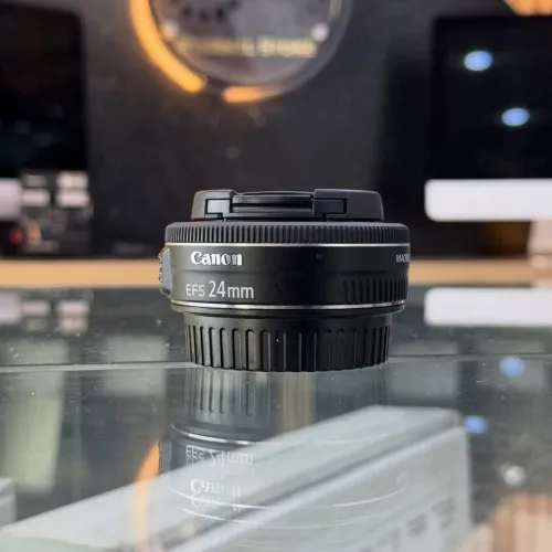 Canon 24mm f/2.8 en excellent état