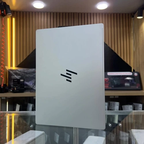 HP OMNIBOOK X 14